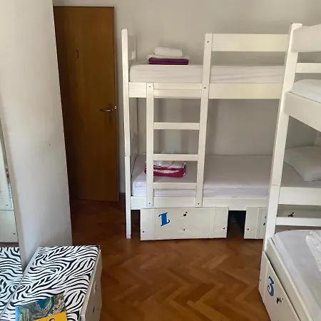 Vandrarhem Hostel Omis
