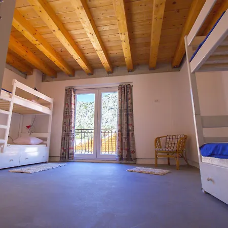 Hostel Omis *