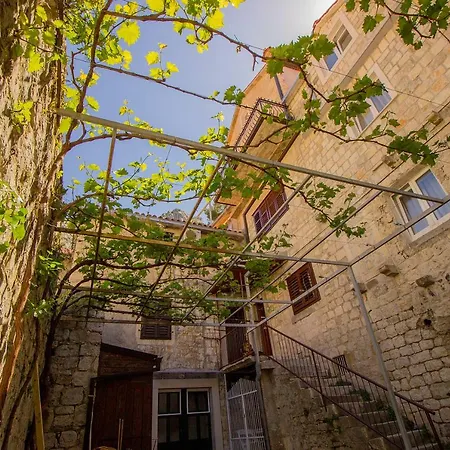 Hostel Omis Vandrarhem *