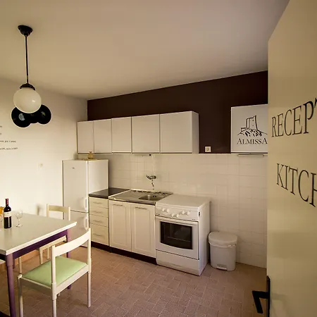 Auberge de jeunesse Hostel Omis *