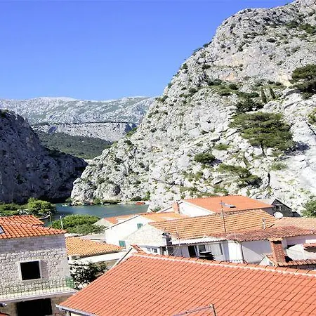 Hostel Omis *