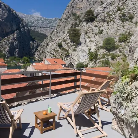 Hostel Omis