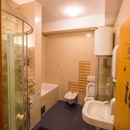 Hostel Omis Omis