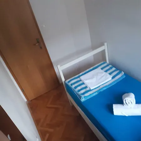 Hostel Omis * Omis
