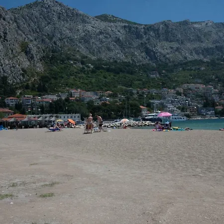 Hostel Omis * Omis