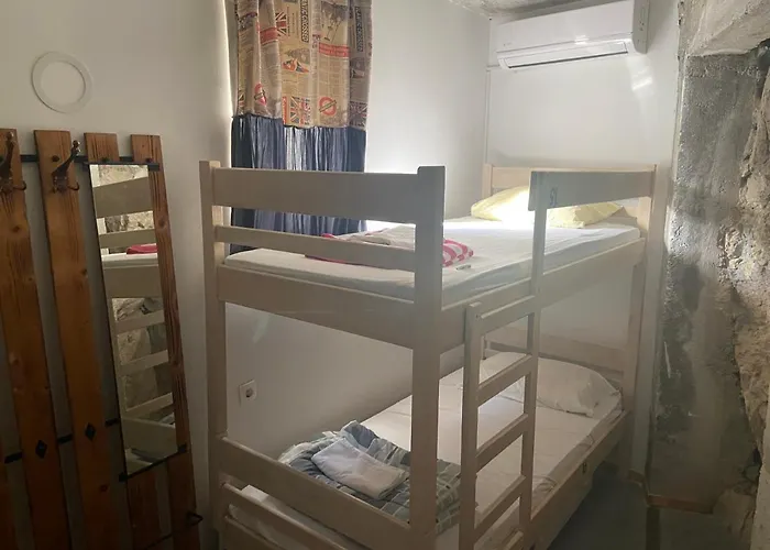 Hostel Omis Omis