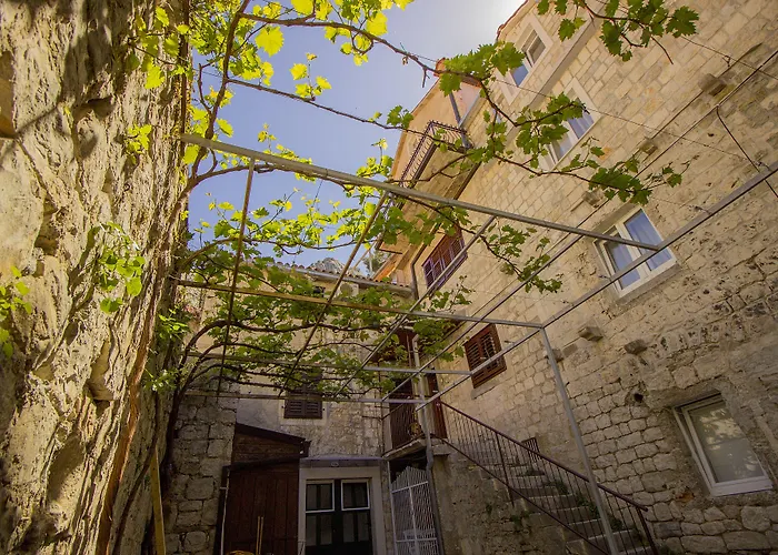 Hostel Omis