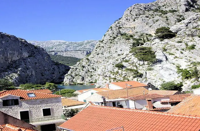 Hostel Omis *