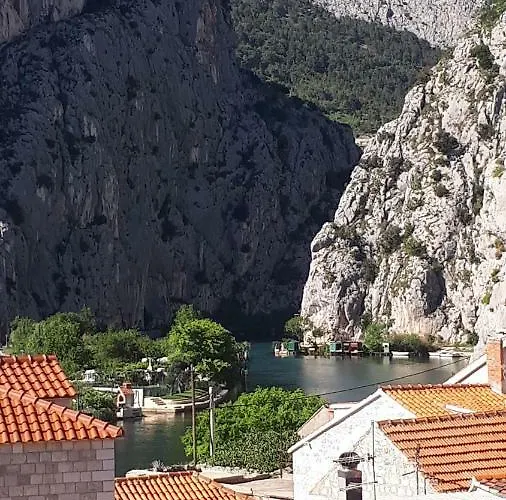 Ostello Hostel Omis Omiš
