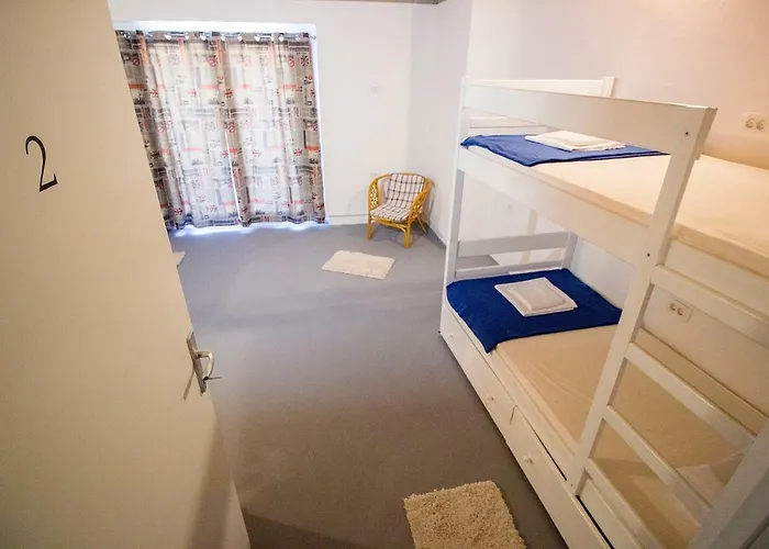 Hostel Omis Ostello *