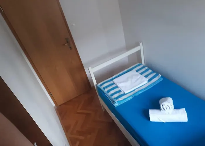 Hostel Omis * Omiš