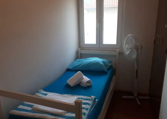 Hostel Omis * Omiš